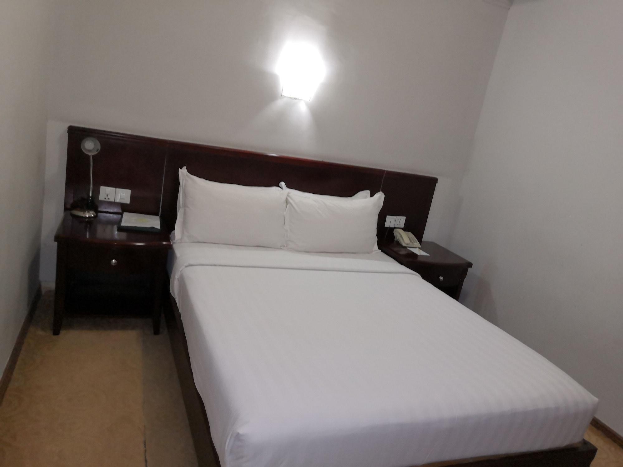 Hotel Leaf