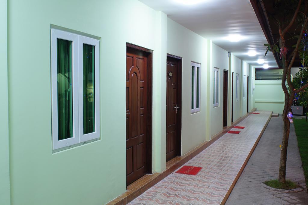 Leaf Hotel 3*